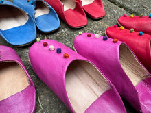 Load image into Gallery viewer, Lot of 13 Leather Children's Slippers