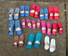 Load image into Gallery viewer, Lot of 13 Leather Children&#39;s Slippers